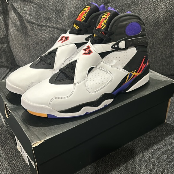 New air Jordan 8 - Picture 3 of 7